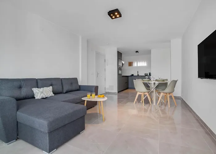 Micarlo 701 By Ivi Real Estate * トレモリノス